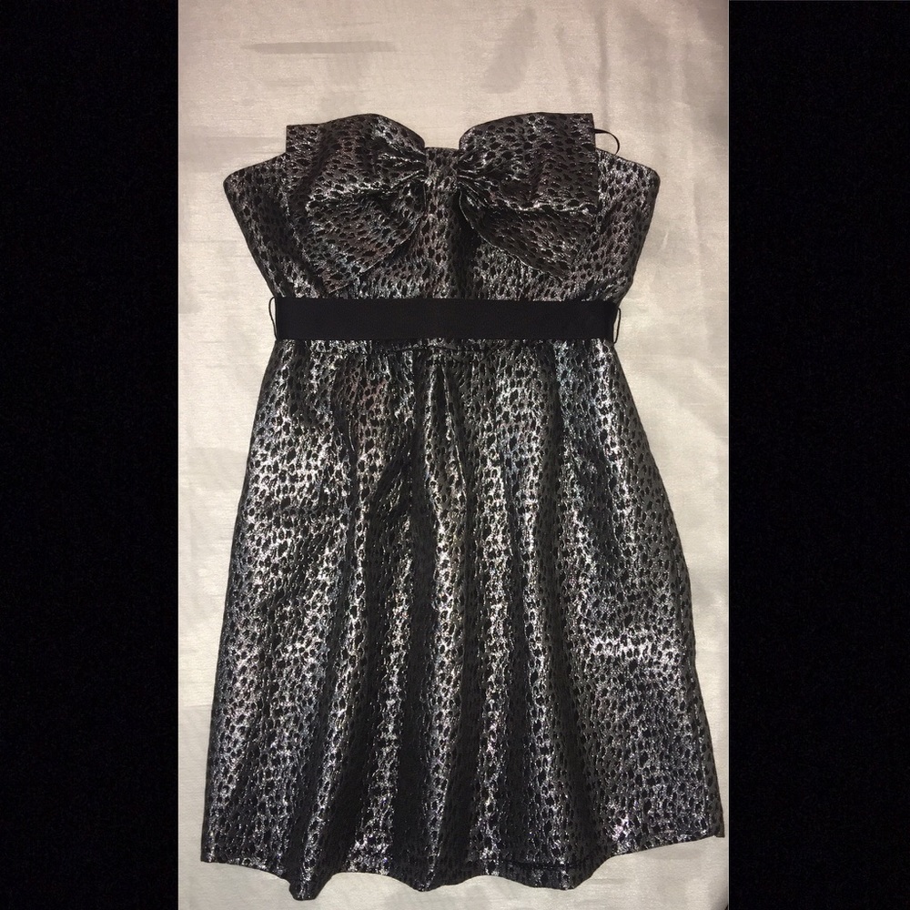 Strapless Sweetheart Bow Dress